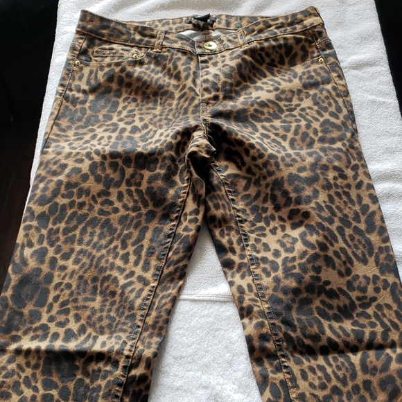 H&M  Animal Print Jeans Size 8 - Picture 3 of 7